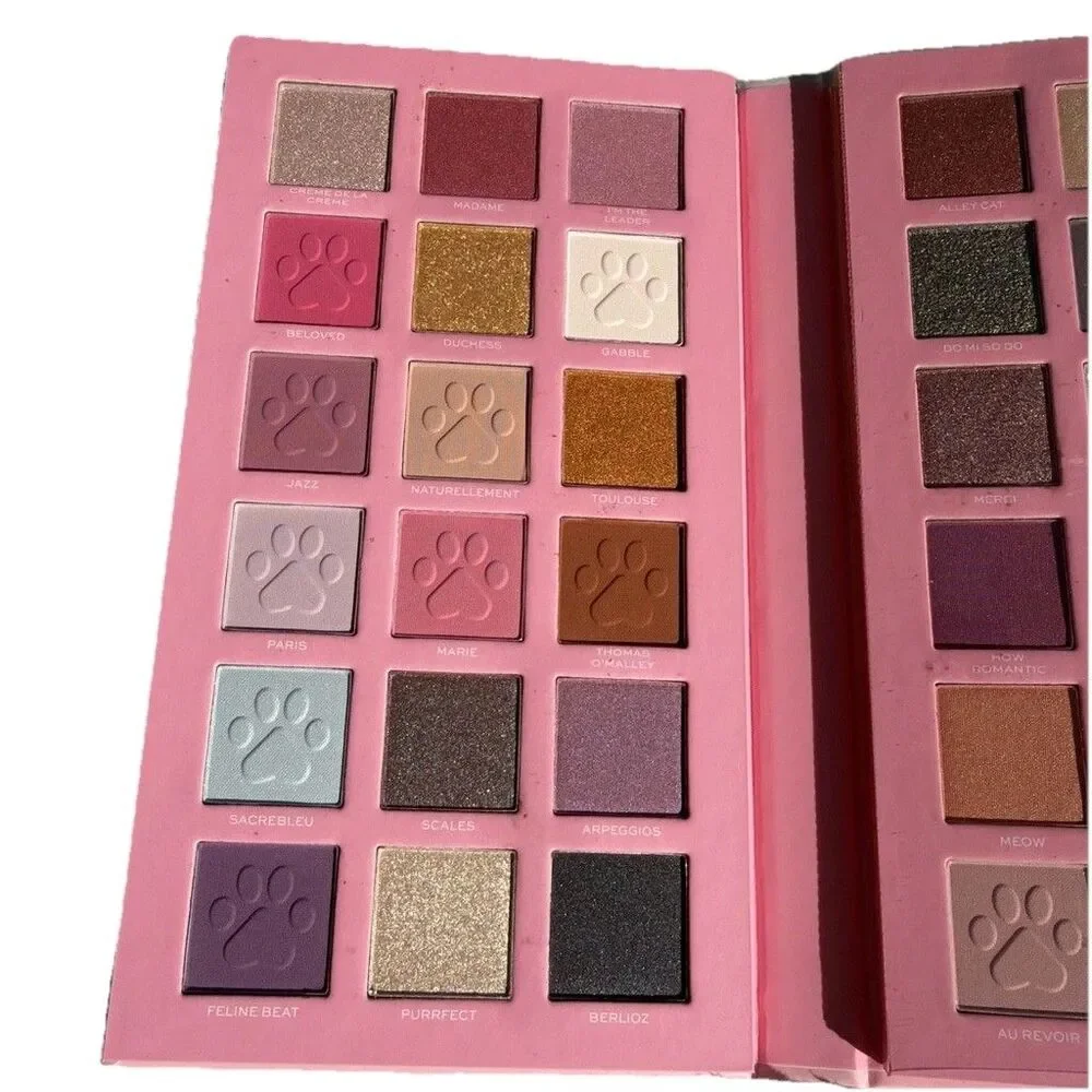 I Heart Revolution x Disney's The Aristocats Marie Stay Sassy Eye Shadow Palette
